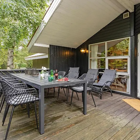 Ferienhaus Cozy In Vaeggerlose With Wifi Bøtø By